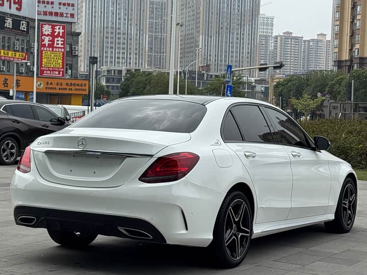 Фото 4 - Mercedes-Benz C-Class