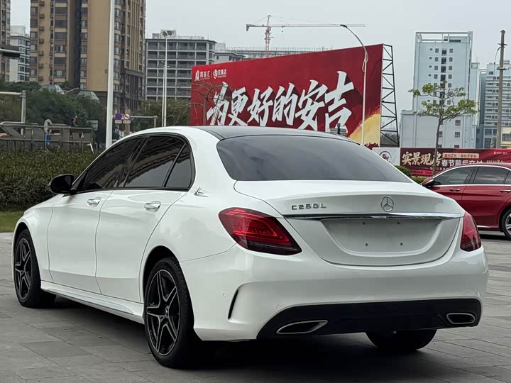 Фото 6 - Mercedes-Benz C-Class