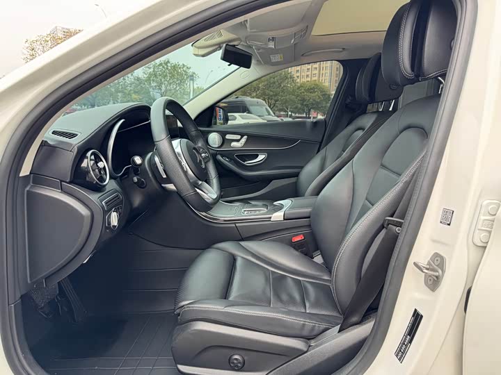 Фото 7 - Mercedes-Benz C-Class