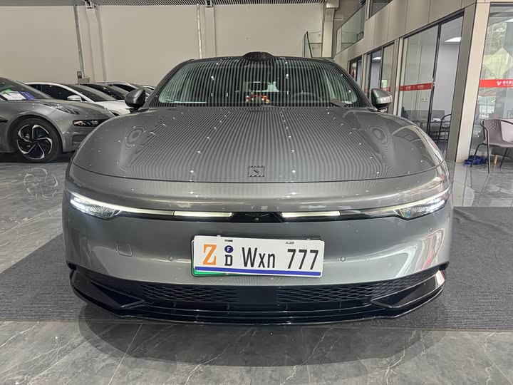 Фото 3 - Zeekr 007