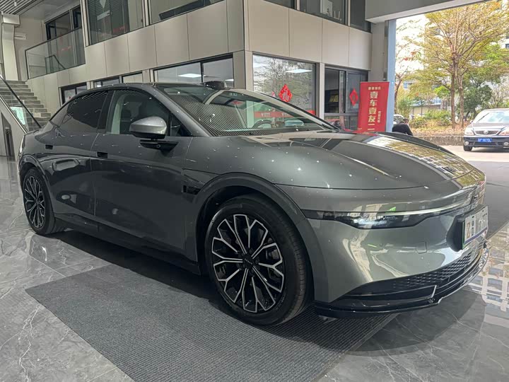 Фото 4 - Zeekr 007