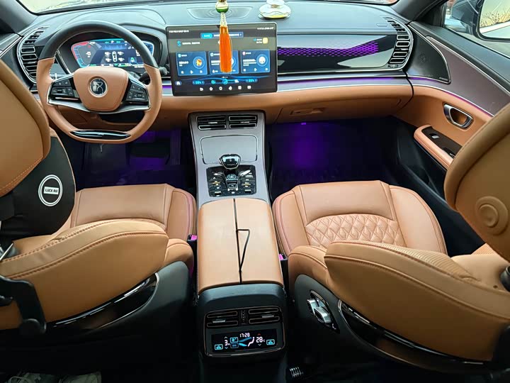 Фото 7 - BYD Han