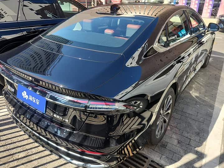 Фото 3 - Lincoln Z (Zephyr)