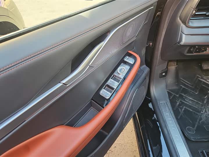 Фото 7 - Lincoln Z (Zephyr)