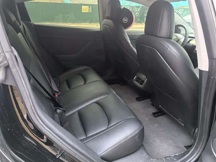 Фото 6 - Tesla Model 3