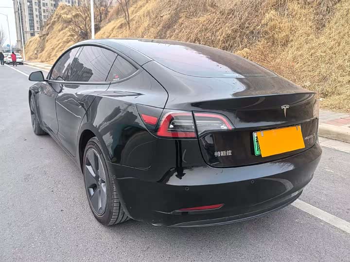 Фото 7 - Tesla Model 3