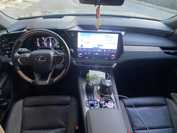 Фото 5 - Lexus RX Hybrid