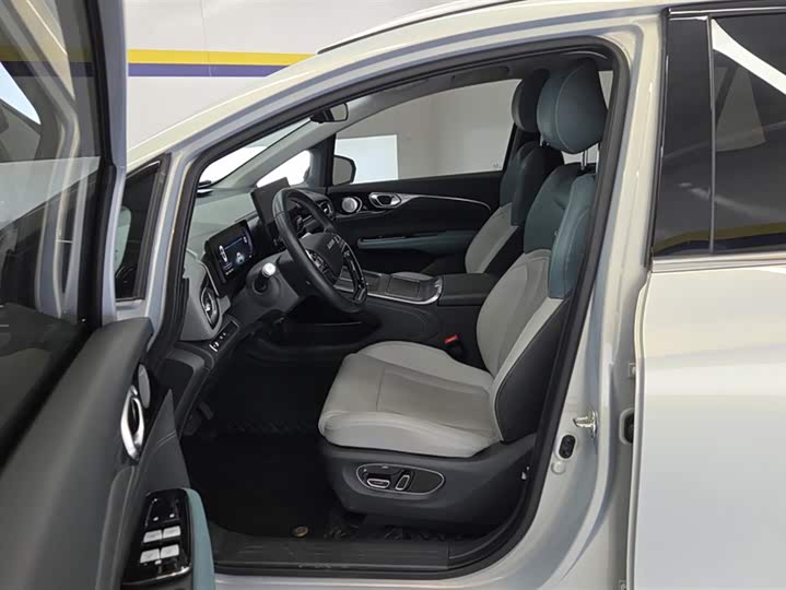 Фото 9 - GAC Aion V