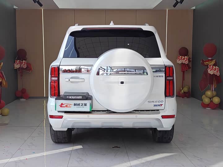 Фото 5 - Tank 500 Hybrid