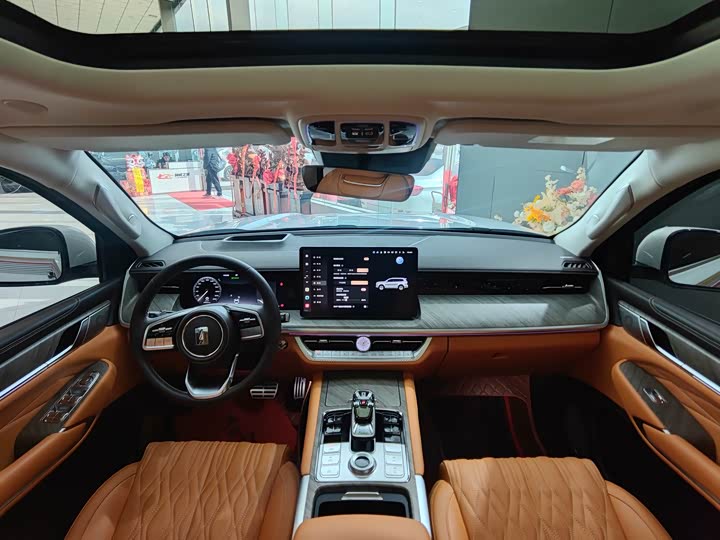 Фото 8 - Tank 500 Hybrid