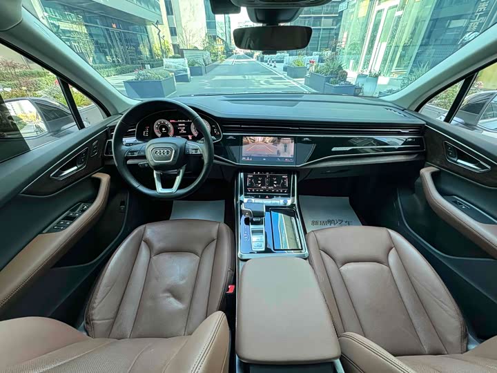 Фото 7 - Audi Q7