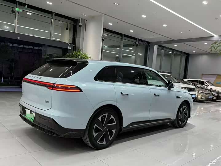 Фото 9 - Exeed Sterra ET