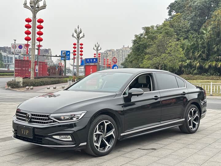 Фото 1 - Volkswagen Magotan