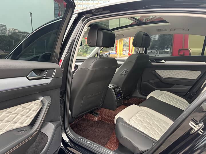 Фото 7 - Volkswagen Magotan