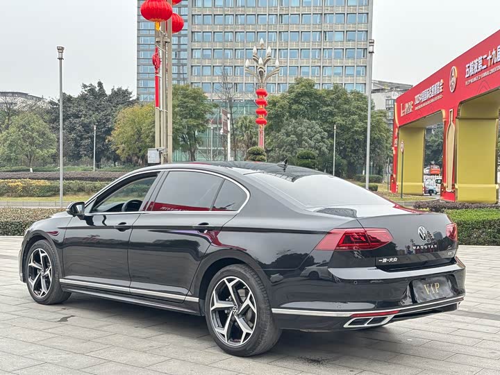 Фото 8 - Volkswagen Magotan