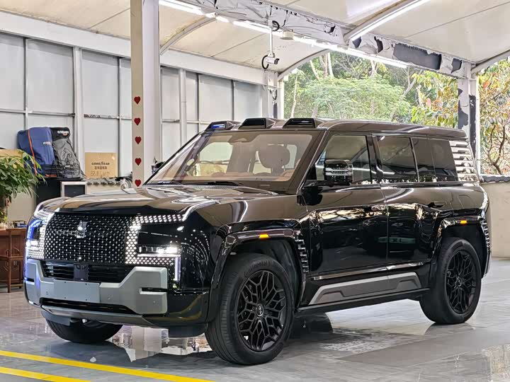 Фото 1 - BYD Yangwang U8