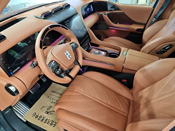 Фото 8 - BYD Yangwang U8