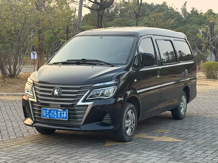 Фото 1 - Dongfeng Forthing Lingzhi M5
