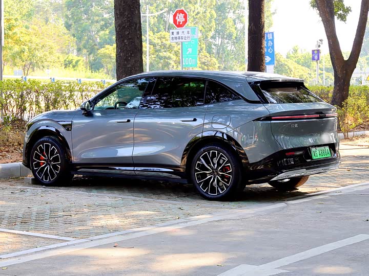 Фото 5 - Zeekr 7X