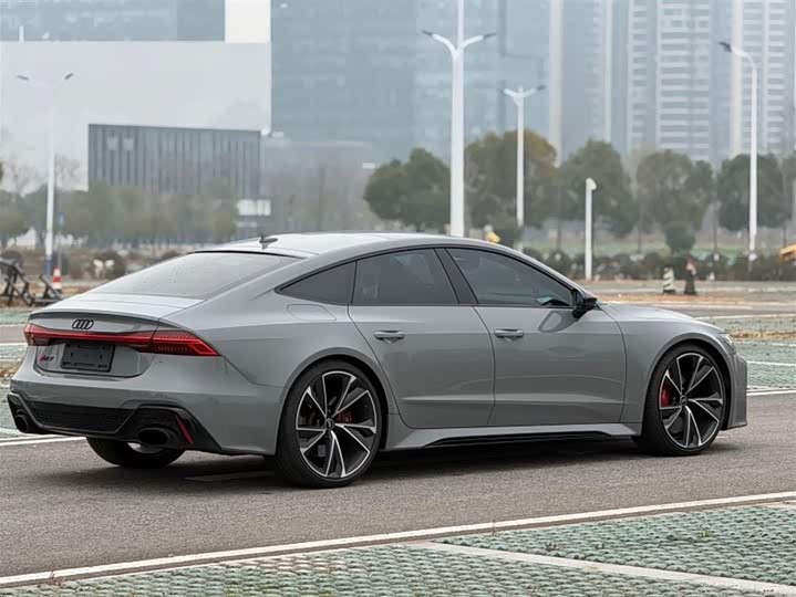 Фото 4 - Audi RS 7