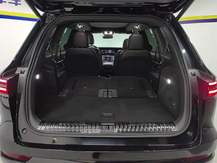 Фото 4 - LiXiang One