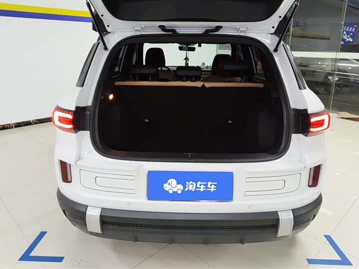 Фото 4 - Geely Icon