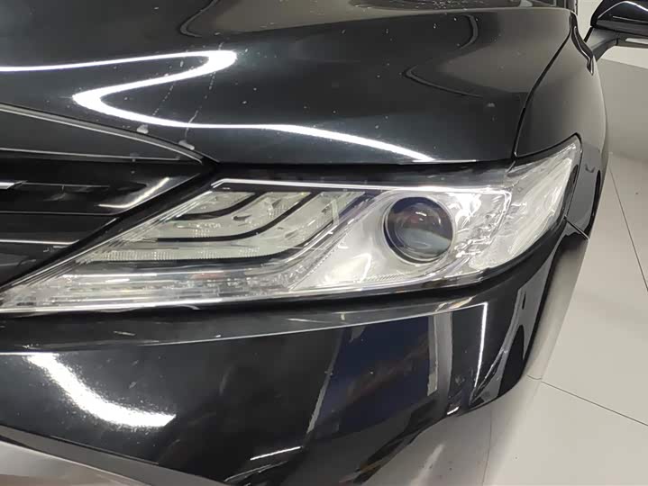 Photo 5 - Toyota Camry