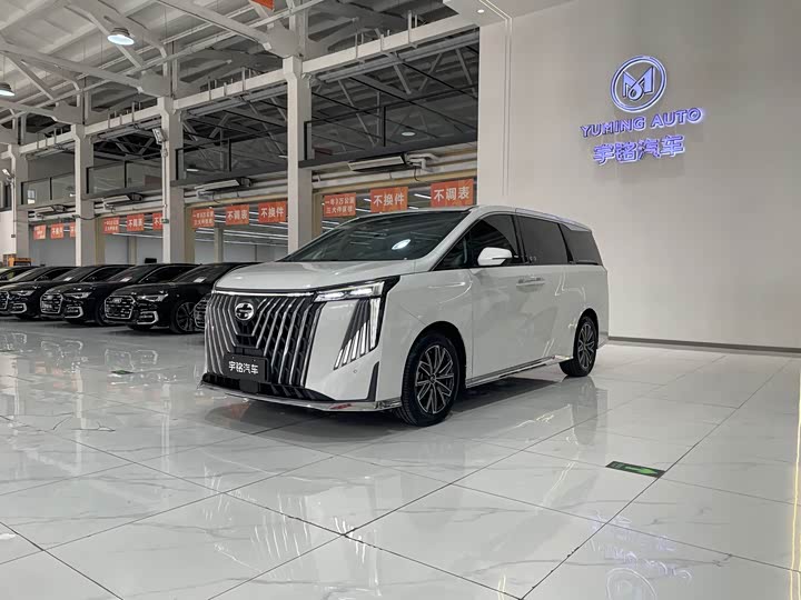 Фото 1 - GAC Trumpchi M8