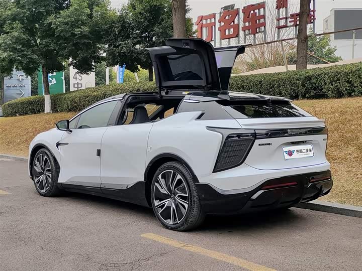 Фото 4 - HiPhi X