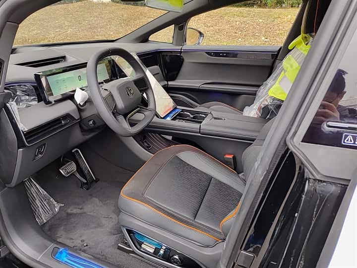 Фото 7 - HiPhi X