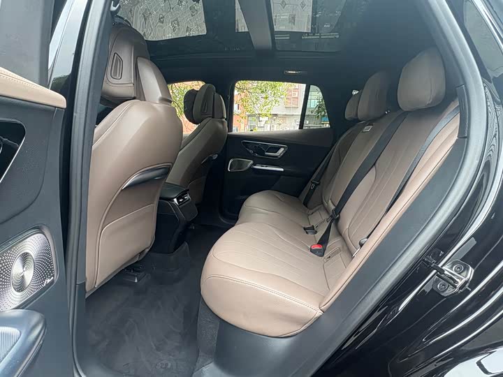 Фото 9 - Mercedes-Benz EQE SUV