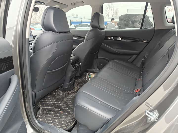 Фото 7 - Geely Galaxy E5