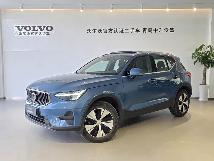 Фото 1 - Volvo XC40