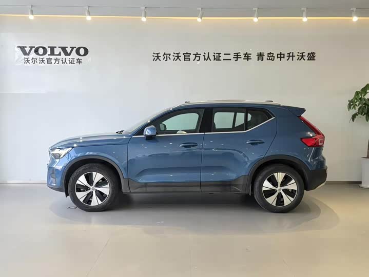 Фото 3 - Volvo XC40