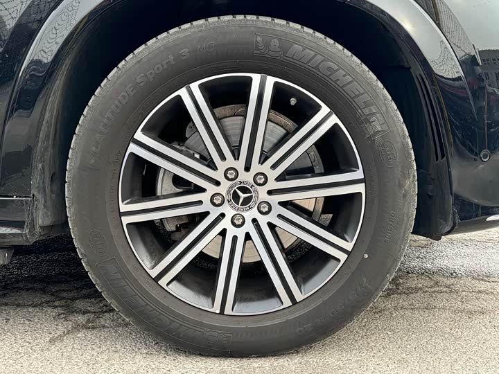 Фото 9 - Mercedes-Benz GLE-Class