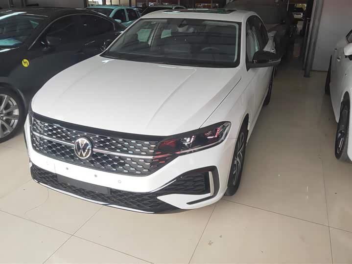 Фото 1 - Volkswagen Lavida