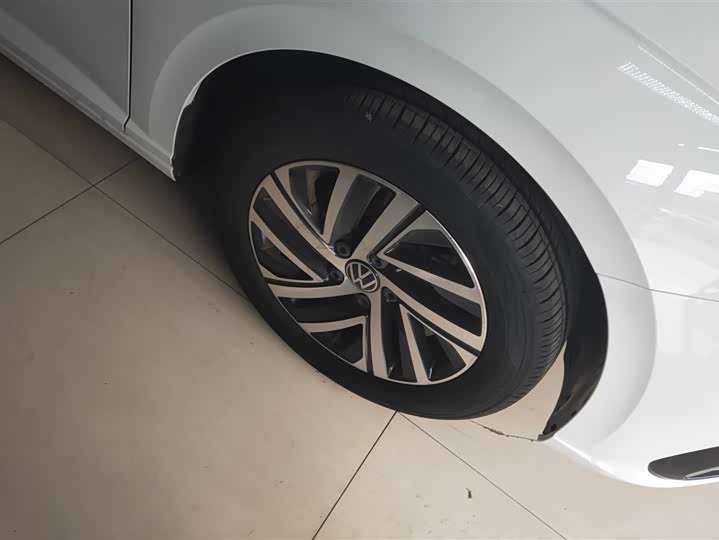 Фото 6 - Volkswagen Lavida