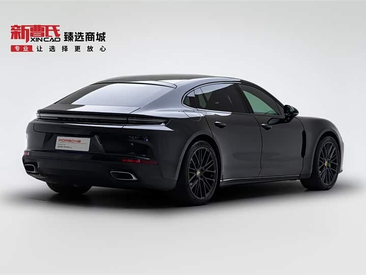 Фото 3 - Porsche Panamera