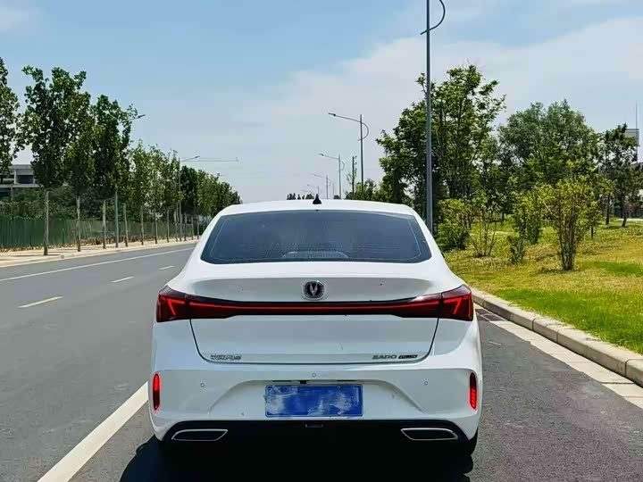 Фото 8 - Changan Eado Plus