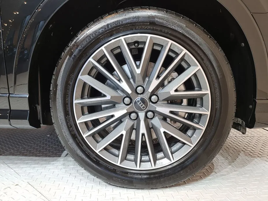 Фото 5 - Audi Q3