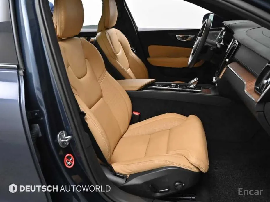 Фото 10 - Volvo V60