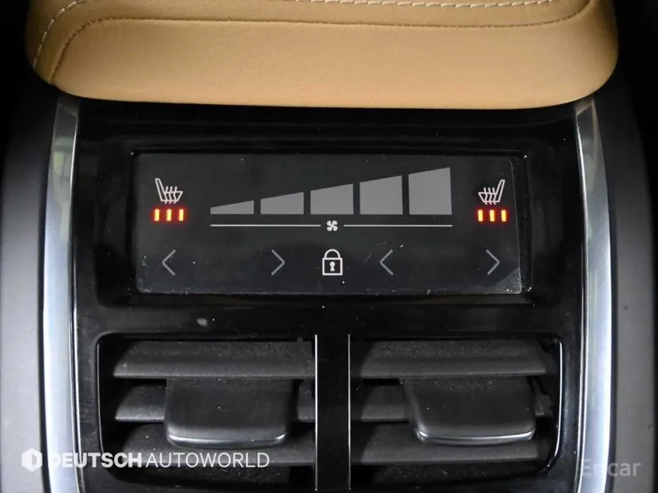 Фото 16 - Volvo V60