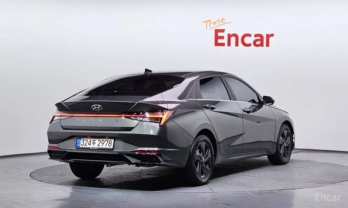 Фото 2 - Hyundai Avante