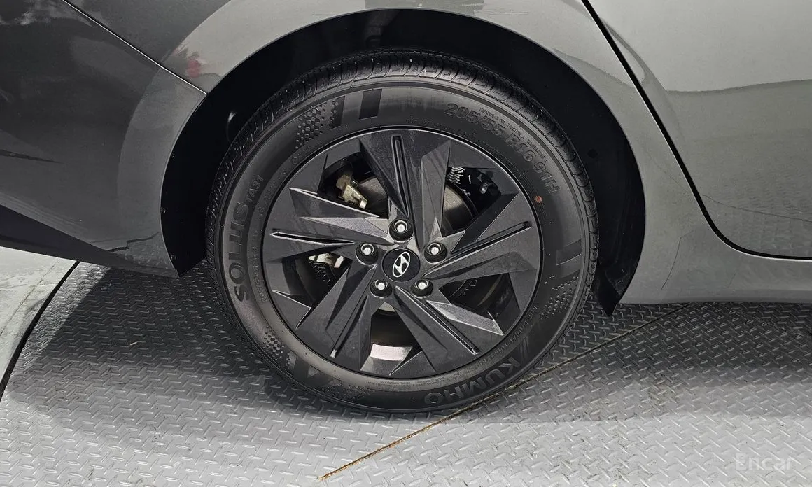 Фото 5 - Hyundai Avante