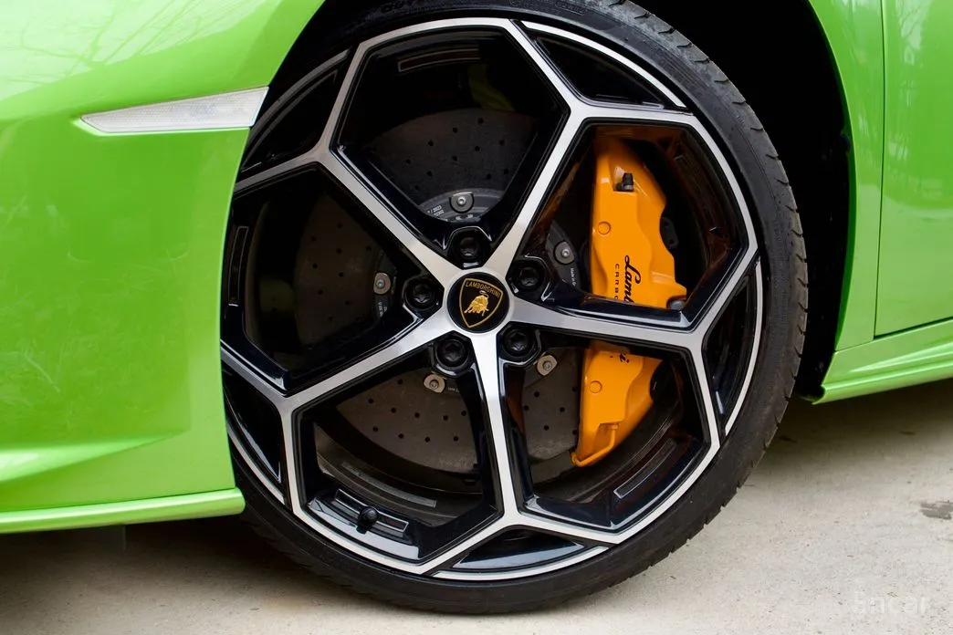 Фото 5 - Lamborghini Huracan