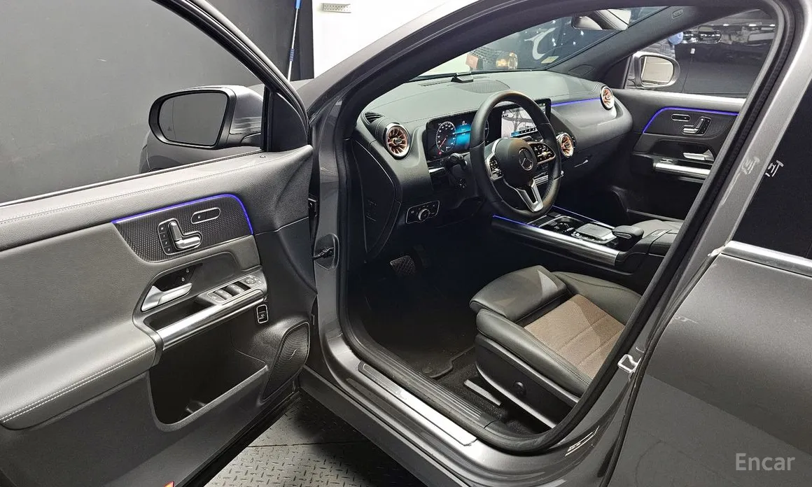 Фото 10 - Mercedes-Benz EQA