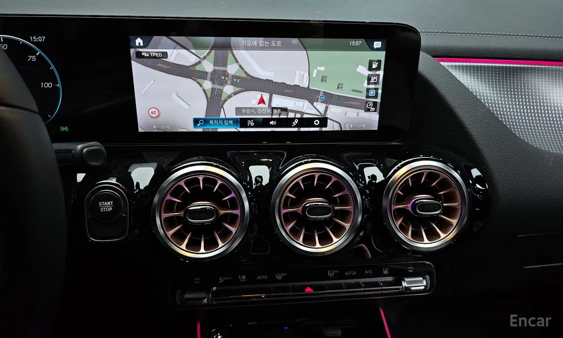 Фото 14 - Mercedes-Benz EQA