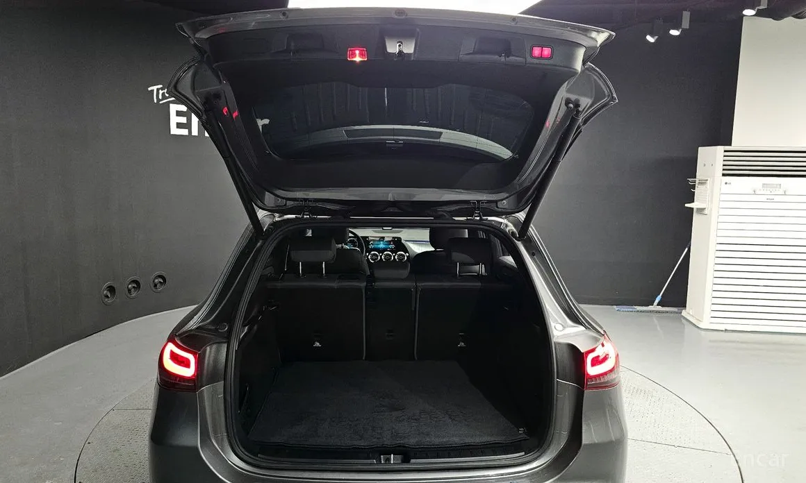 Фото 20 - Mercedes-Benz EQA