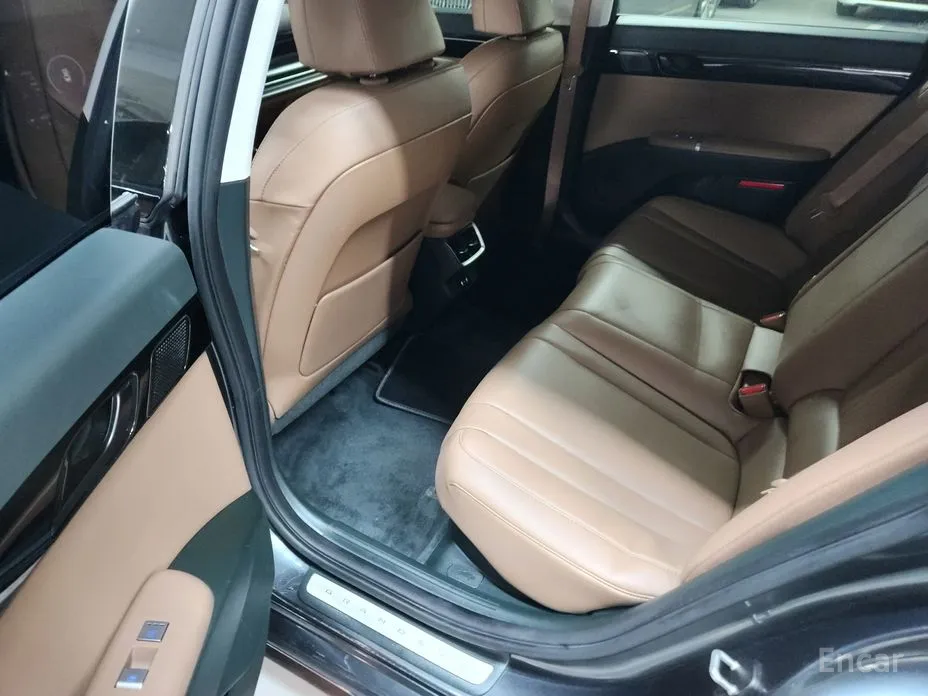 Фото 10 - Hyundai Grandeur