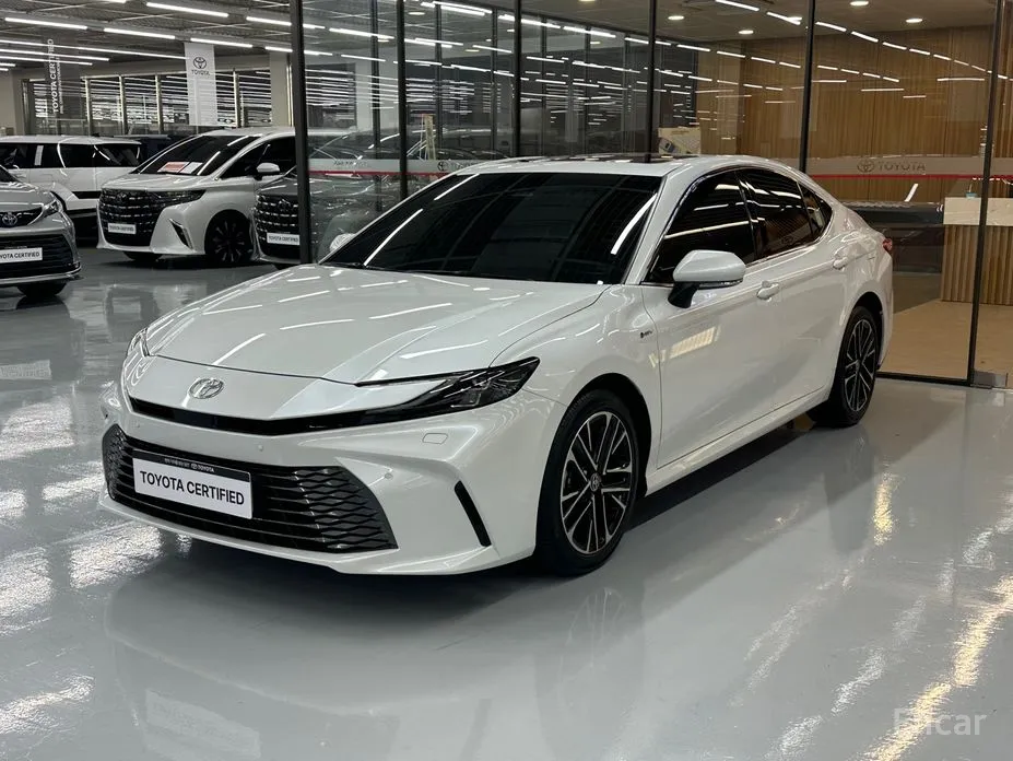 Фото 1 - Toyota Camry